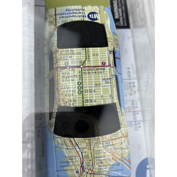 New LIONEL NASCAR MTA Manhattan Subway Map Limited Edition 1:24 Collectable Car - Picture 4 of 12